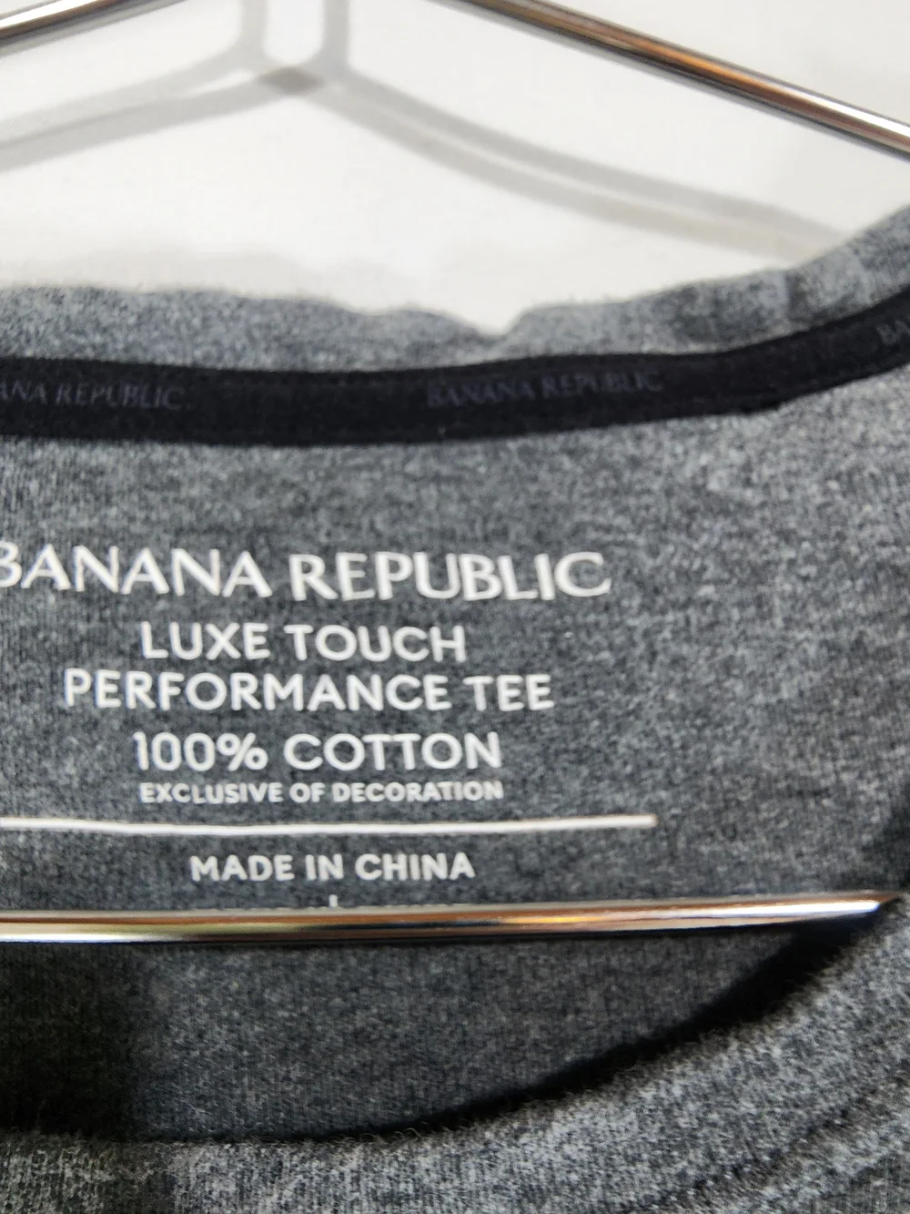 Banana Republic Men's Luxe Touch Performance Tee Gray Crewneck T-Shirt Size L